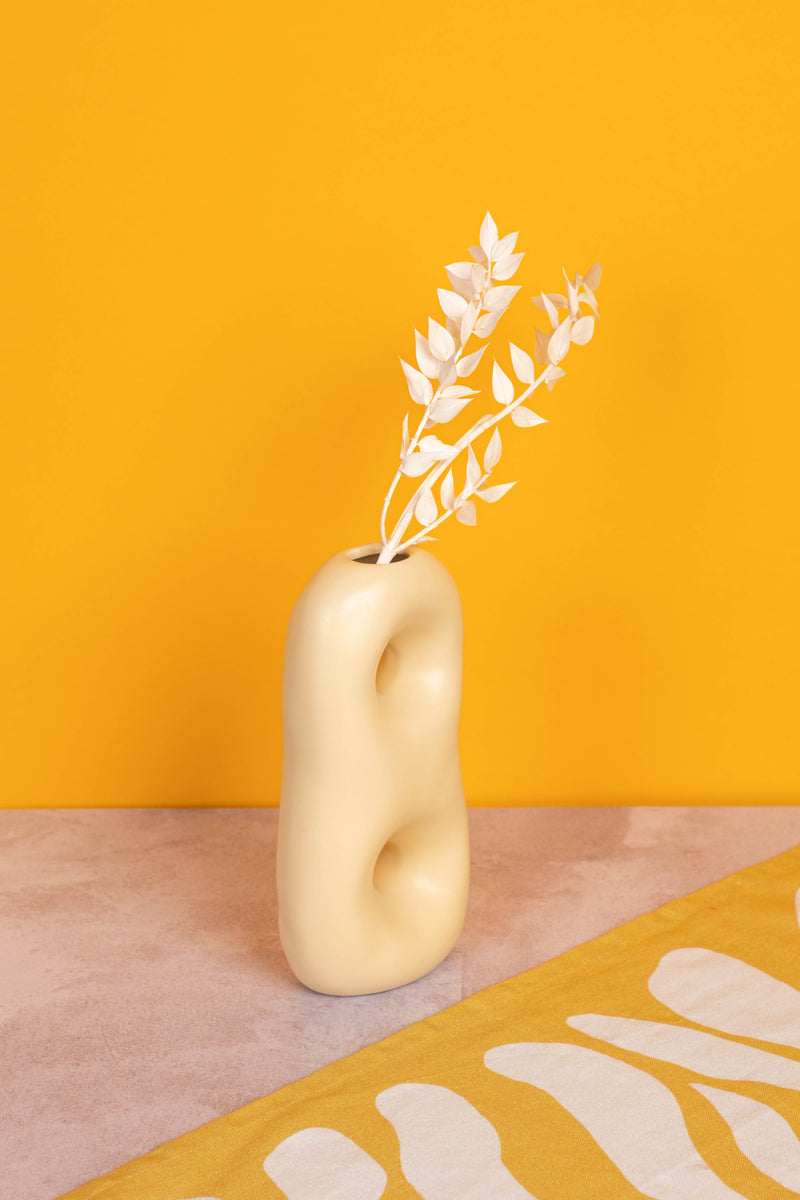 Cream Nantes Ceramic Vase (22cm)