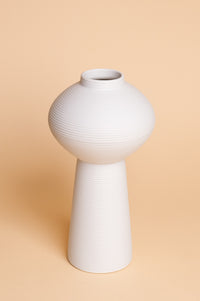 Medium Mid-Century White Venice Ceramic Vase (25cm)