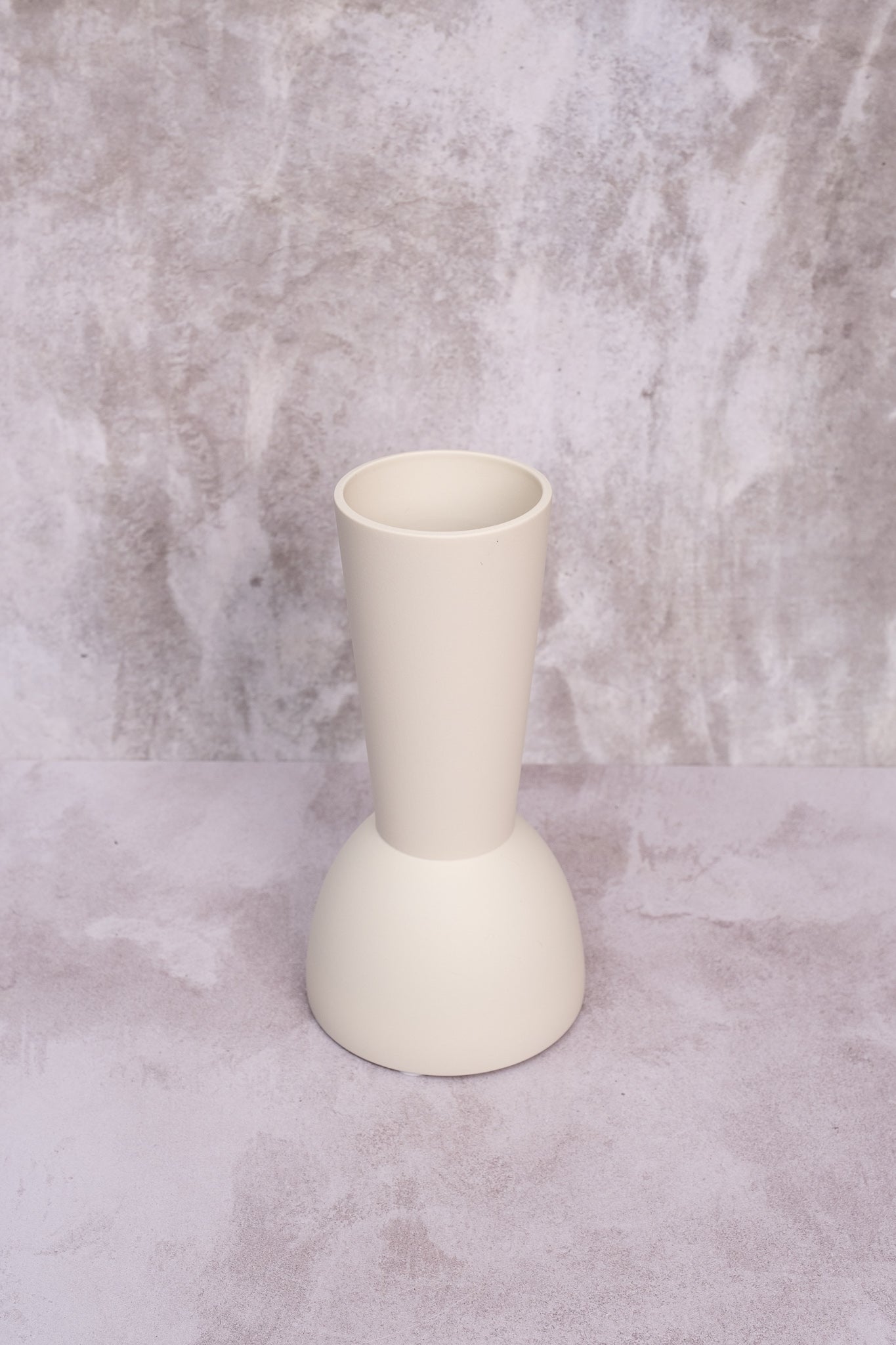 White Sleek Nordic Ceramic Vase (23cm)
