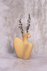 Lady Di Ceramic Vase (Butter Yellow)