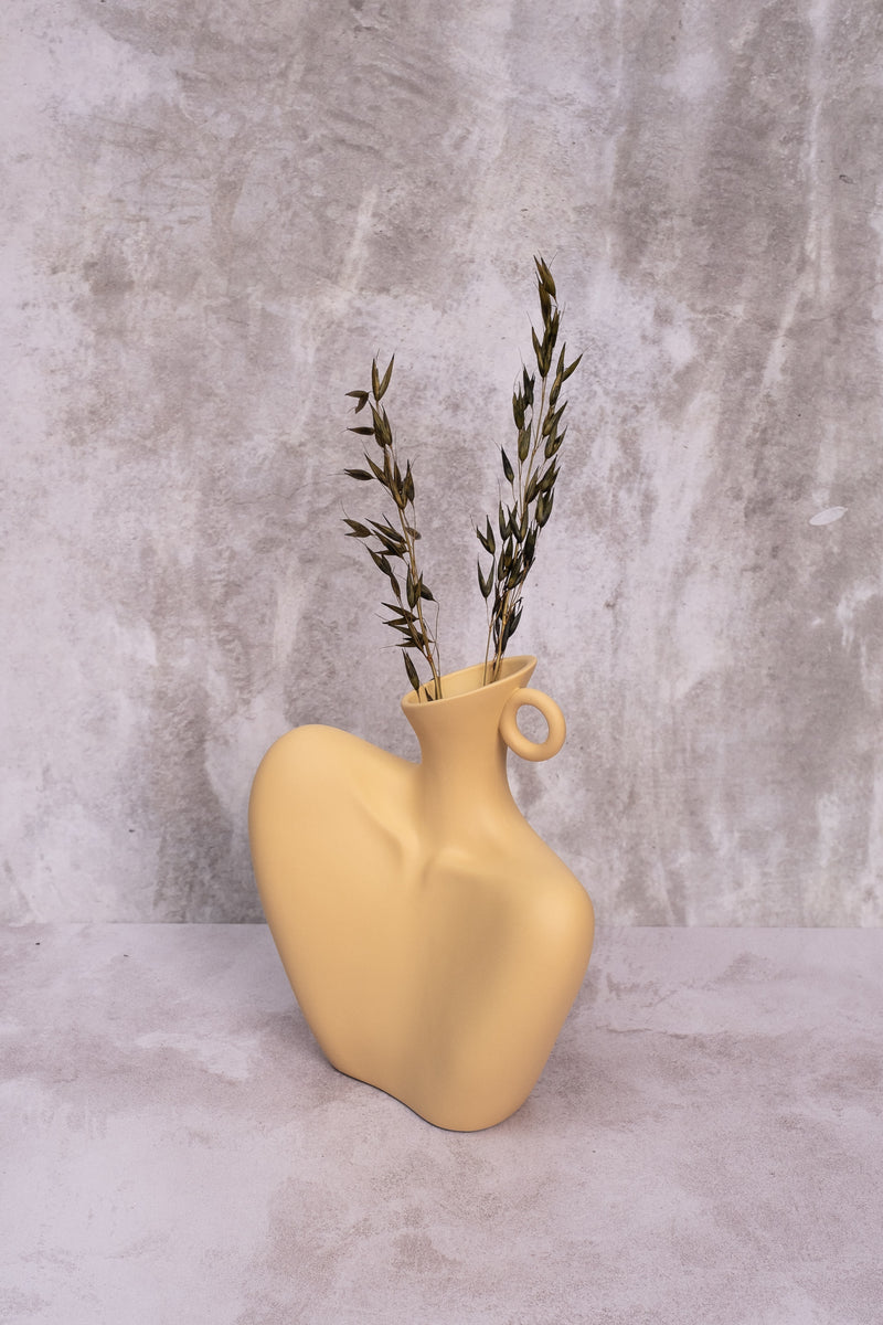Lady Di Ceramic Vase (Butter Yellow)