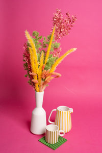 Vier Seisoene Kind Vase Arrangement