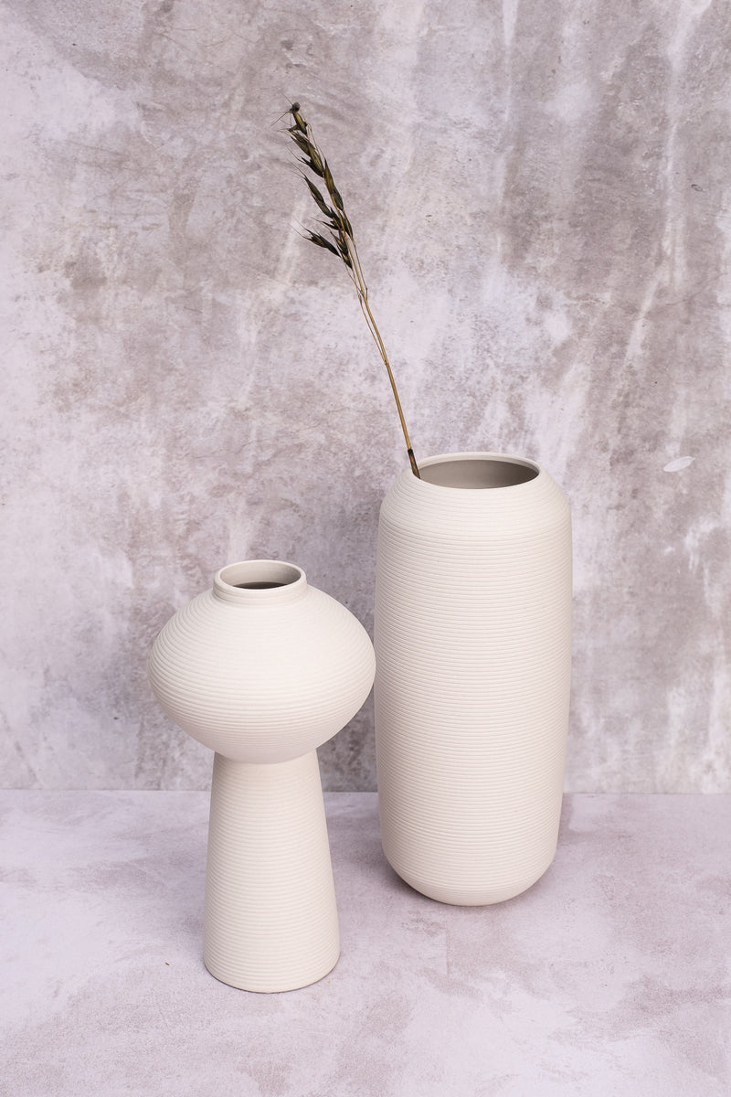 Mid-Century White Venice Ceramic Vase (25cm)
