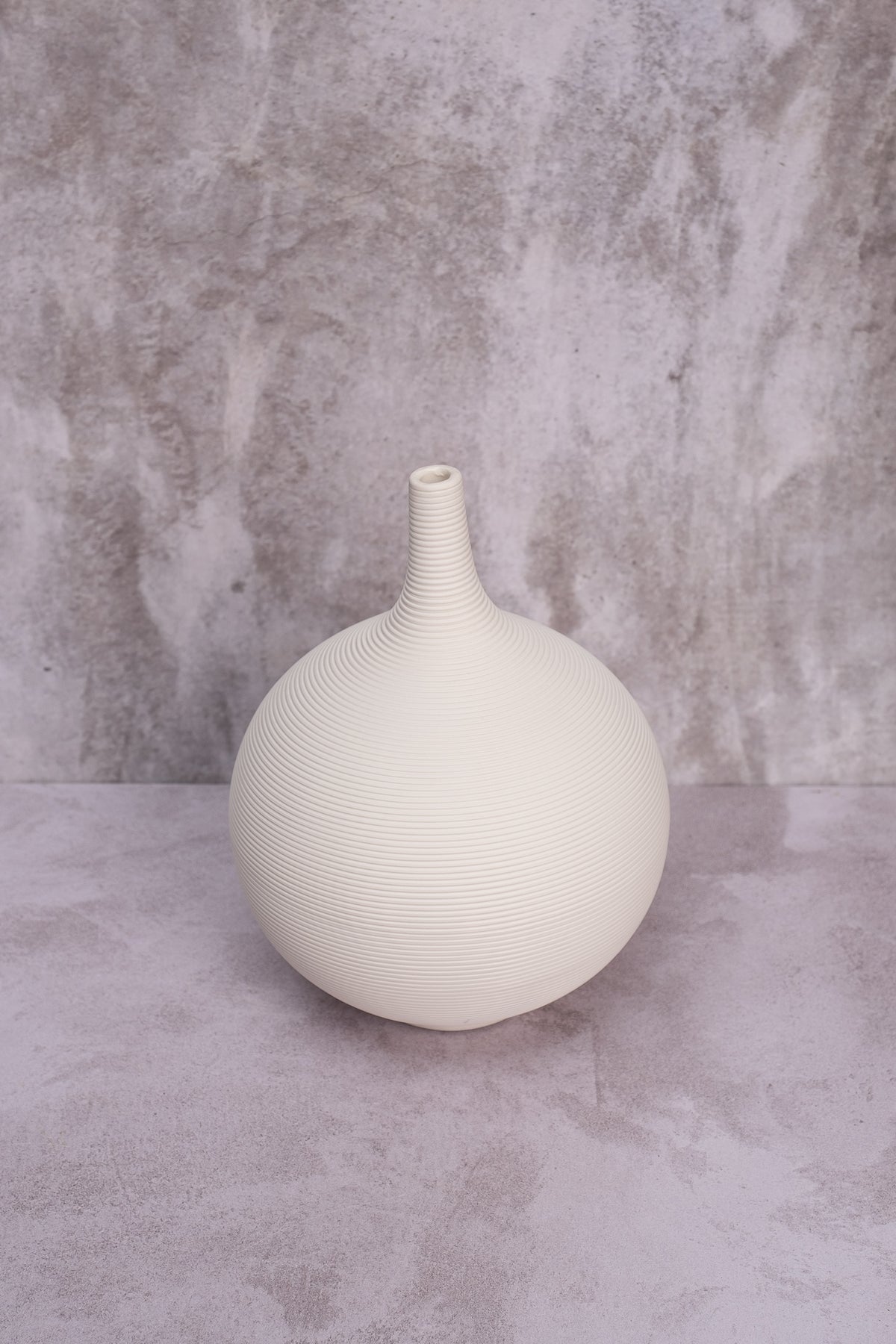 Large Bordeaux Ceramic Vase (22cm)