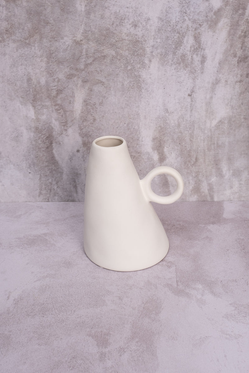 Leaning Lille Ceramic Vase (17cm)