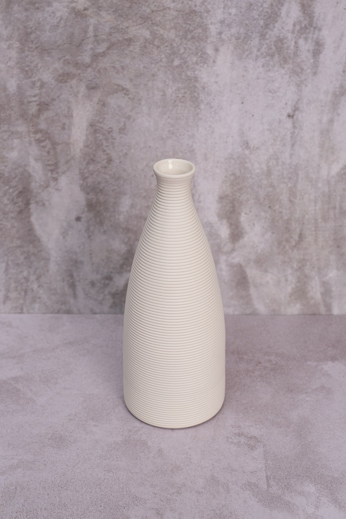 Medium Tapered Toulouse Ceramic Vase (21cm)