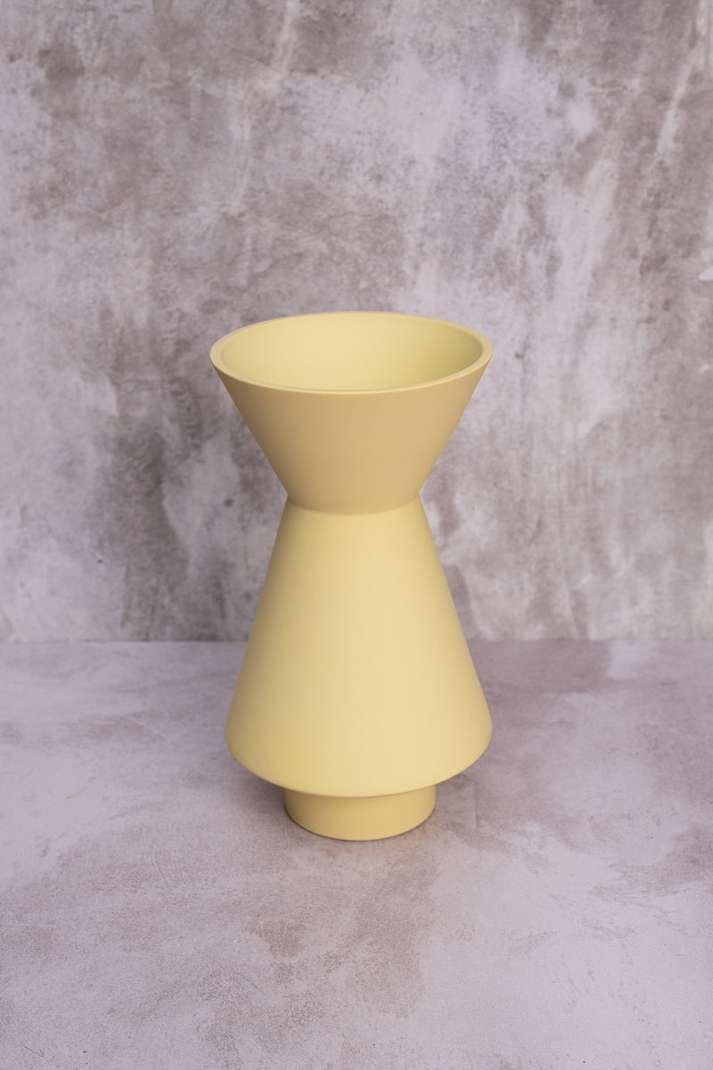 Butter Yellow Nordic Ceramic Vase (25cm)