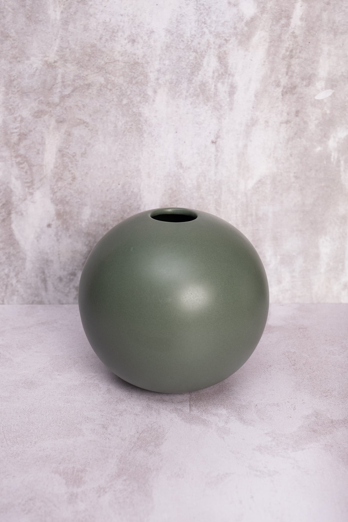 Large Moss Green Amalfi Ceramic Vase (18cm)